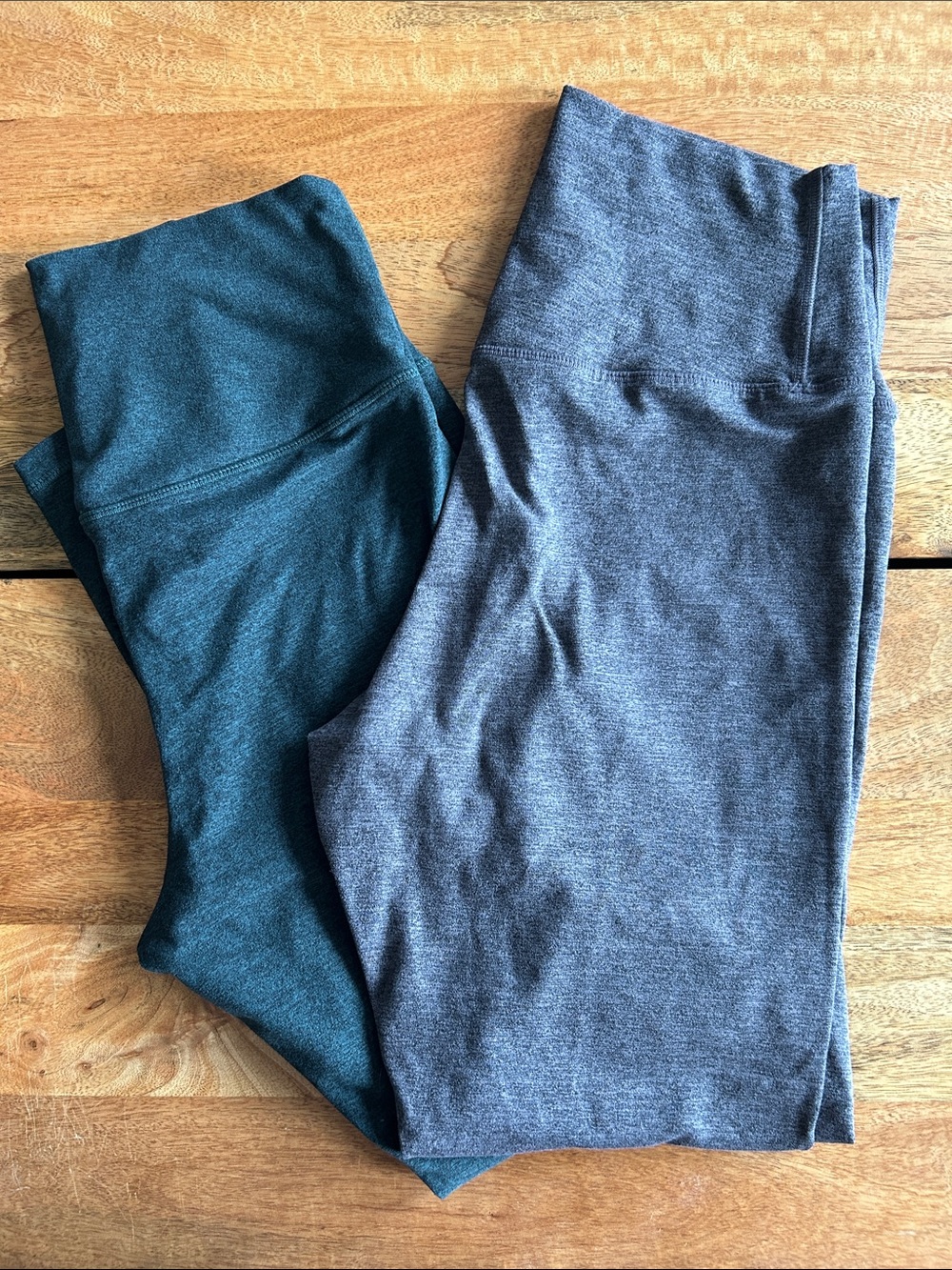 2 pairs of Quince L Active Leggings- green and gray